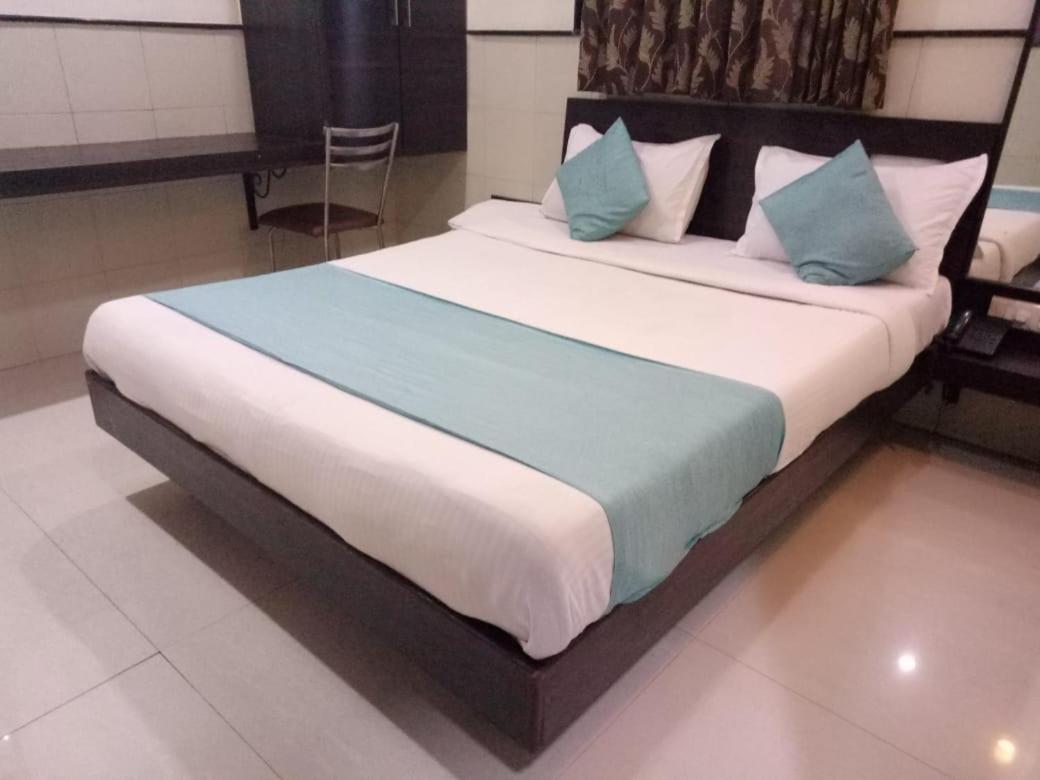 Hotel Sharda 孟买 外观 照片