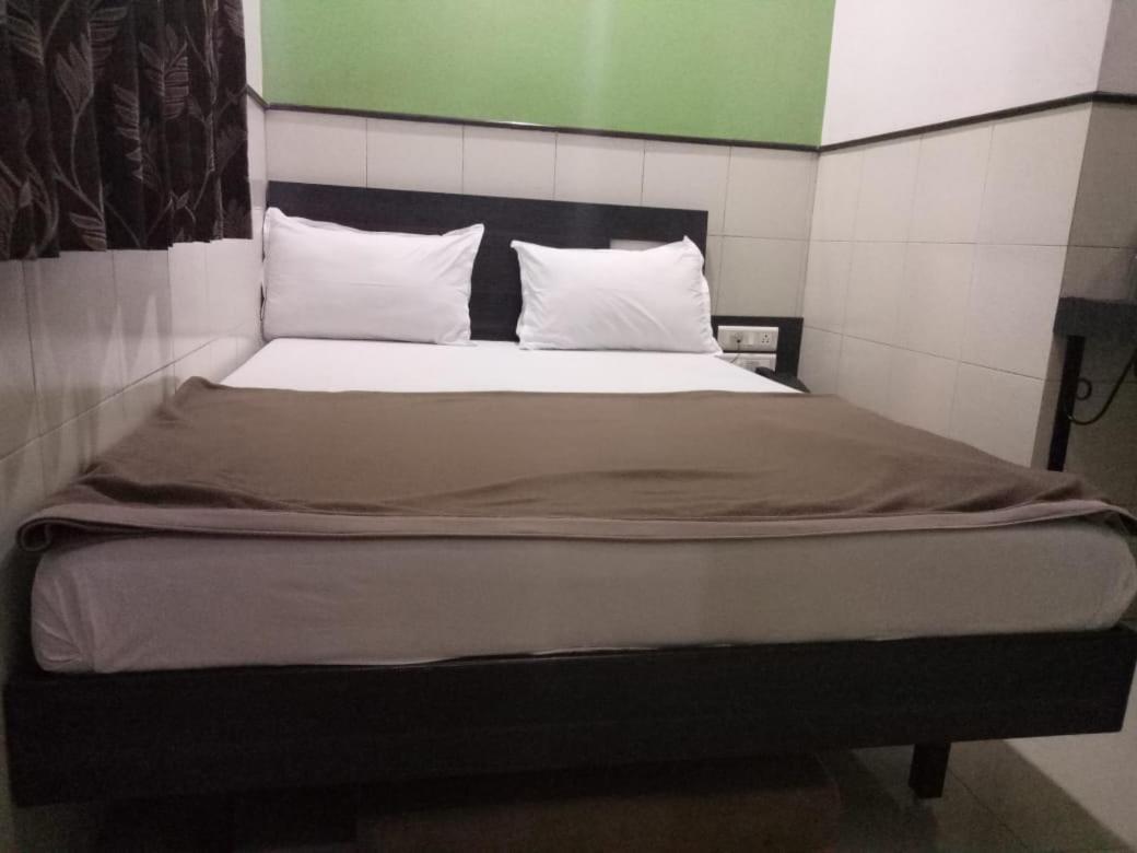 Hotel Sharda 孟买 外观 照片